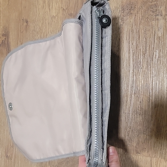 Kipling bag (no straps) - Picture 4 of 7